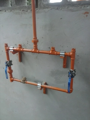 Instalação de rede de sprinklers